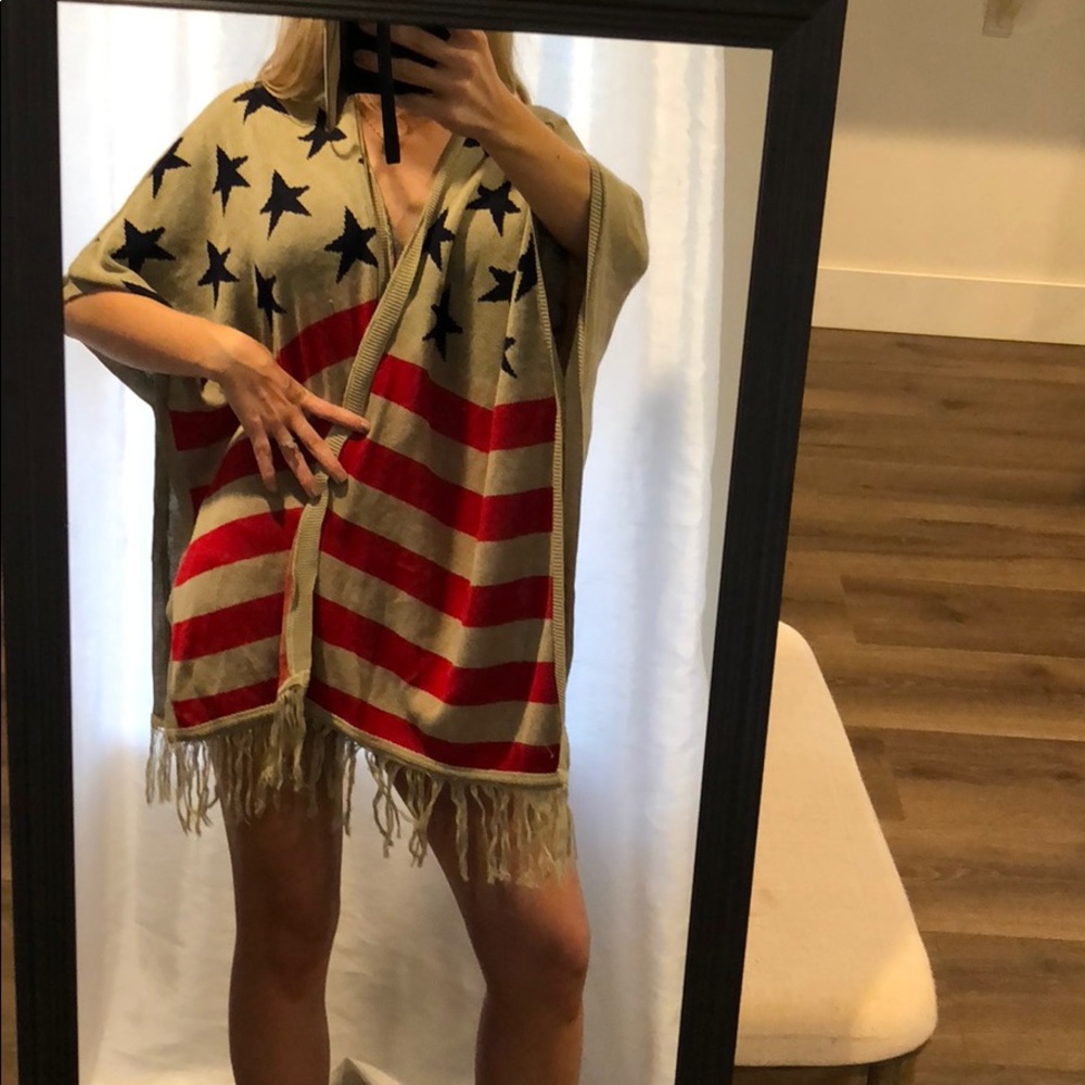 Scully, Patriotic,Poncho! American flag poncho!